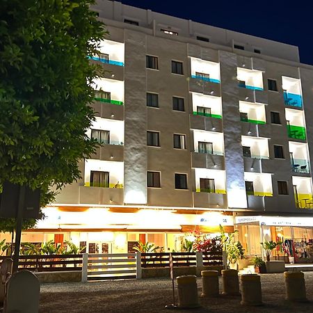 Aparthotel Boutique Poniente Playa San Antonio  Kültér fotó